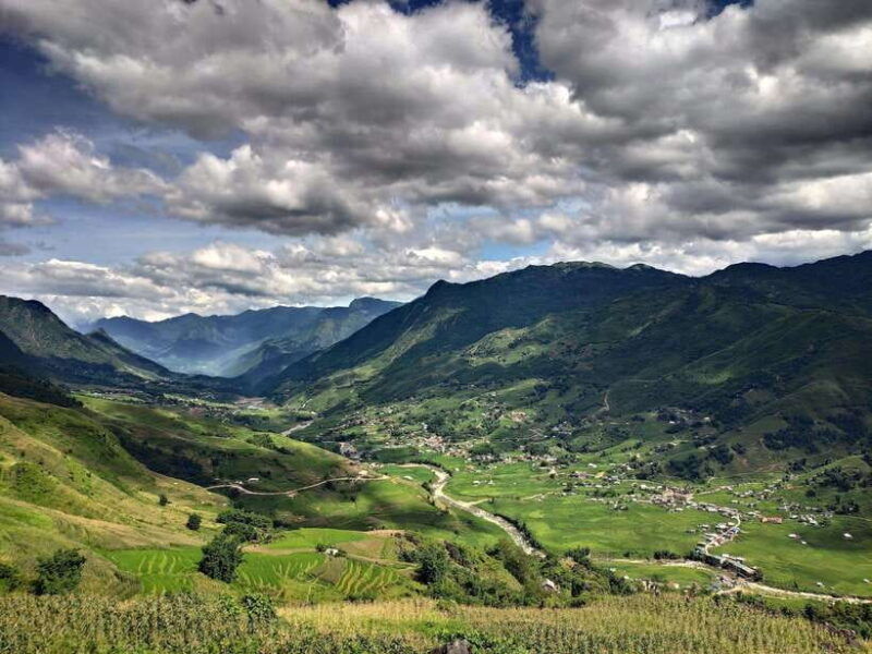 from-hanoi-1-day-sapa-trekking-tour-with-overnight-bus