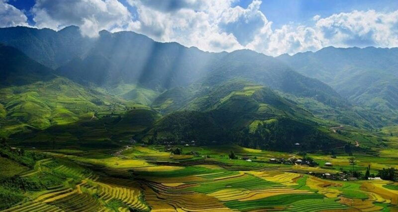 from-hanoi-3-day-sapa-trek-with-guide-homestay-and-meals