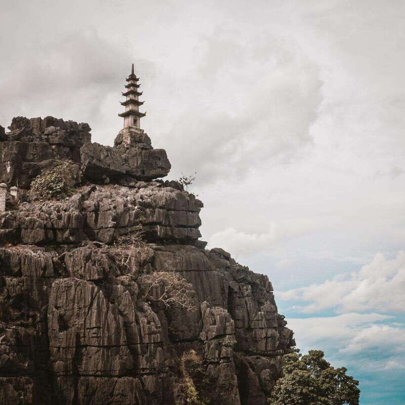 from-hanoi-bai-dinh-trang-an-mua-cave-a-scenic-day-tour