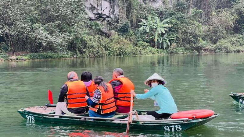 from-hanoi-bai-dinh-trang-an-mua-cave-day-trip