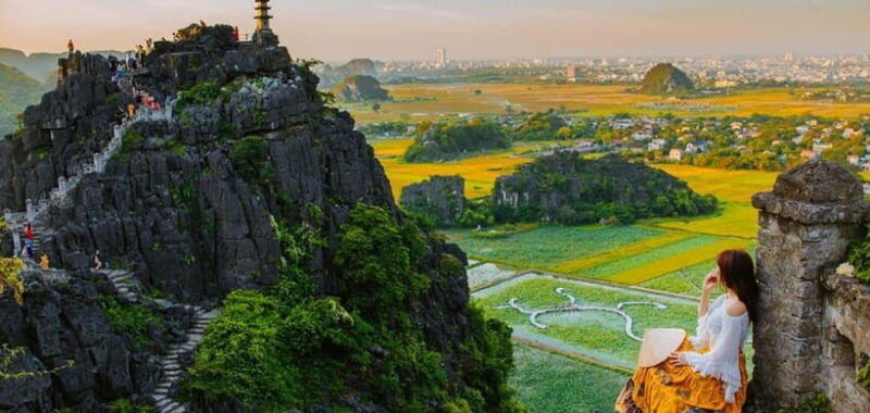 from-hanoi-full-day-visit-hoa-lu-tam-coc-mua-cave