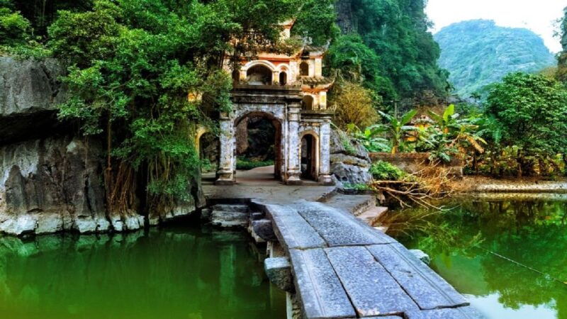 from-hanoi-hoa-lu-hang-mua-hike-tam-coc-boat-and-lunch