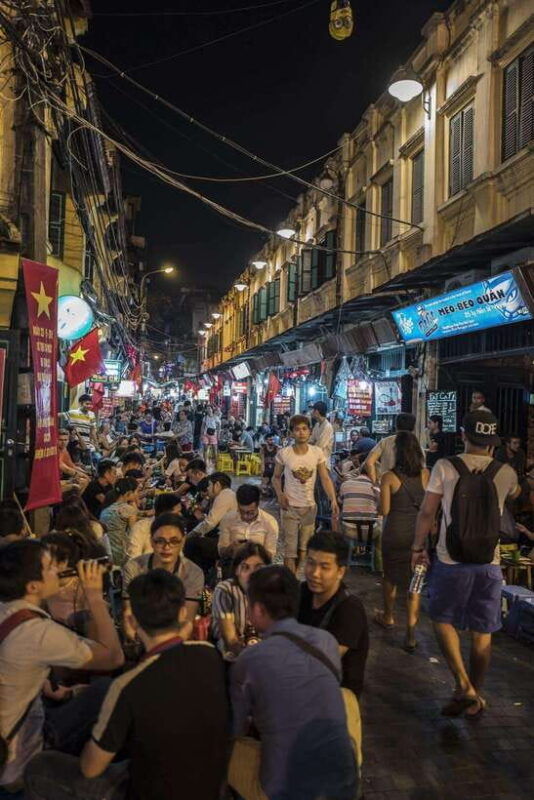 from-hanoi-street-food-walking-tour-with-train-street-bar