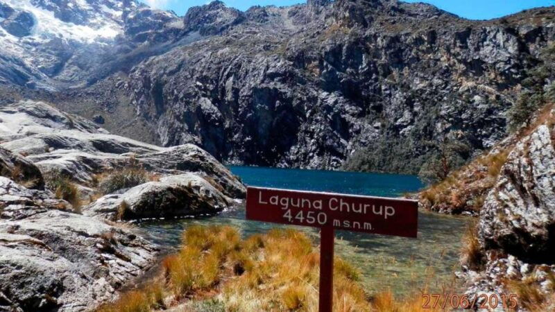 from-huaraz-private-hiking-service-to-the-churup-lagoon