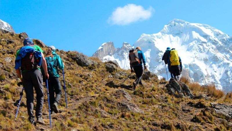 from-huaraz-the-best-trekking-and-hiking-trails-in-paron-2