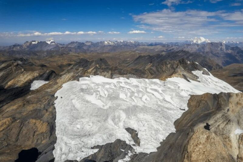 from-huaraz-tour-to-the-pastoruri-glacier-and-puya-raimondi