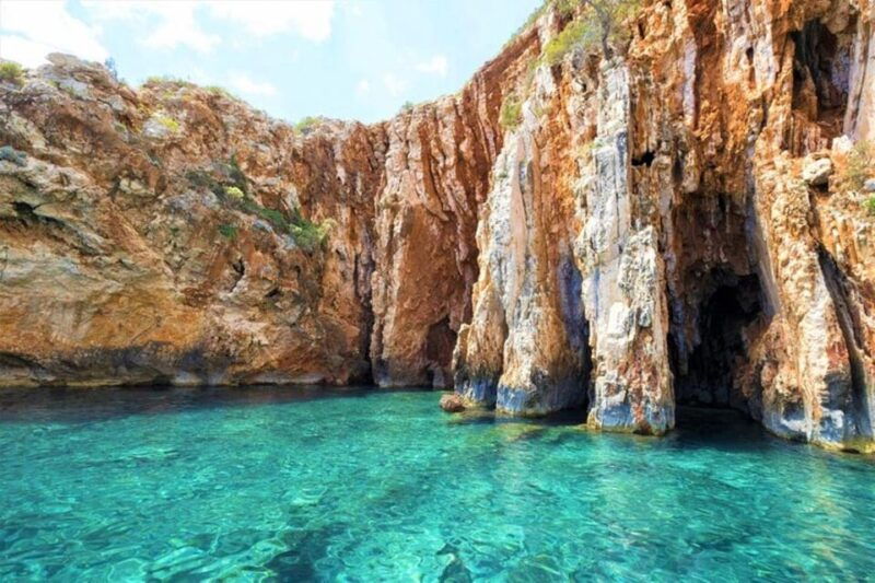 from-hvar-private-tour-to-the-red-rocks-pakleni-islands