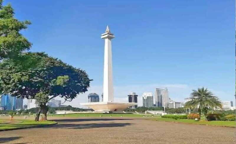 from-jakarta-private-half-day-tour-include-pickup