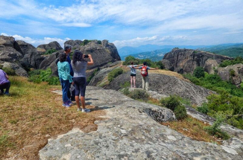 from-kalabaka-authentic-meteora-hiking-tour-local-agency