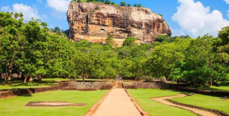 from-kandy-sigiriya-guided-tuk-tuk-tour