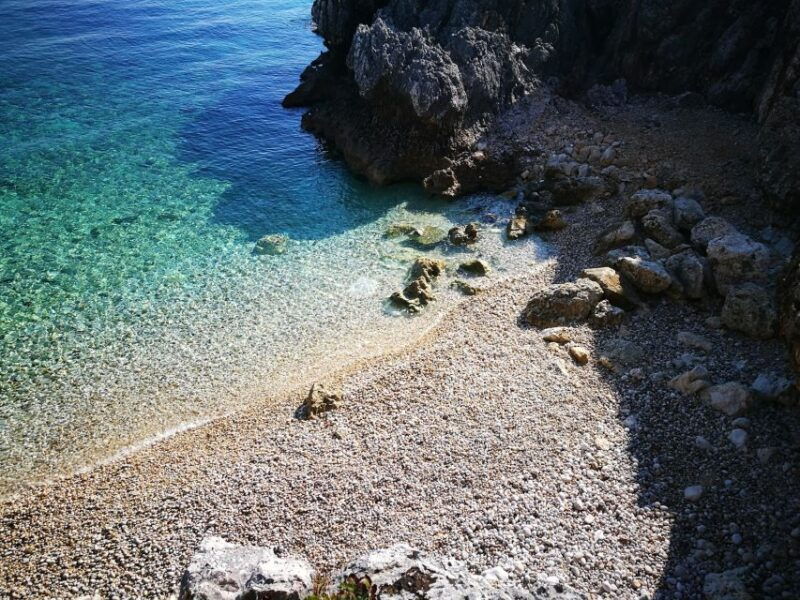 from-kefalonia-blue-cave-boat-cruise-shipwreck-photo-stop