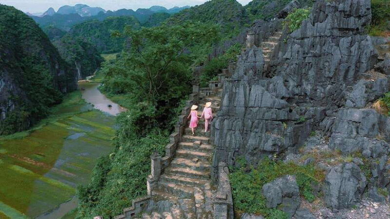 from-ninh-binh-1-day-hoalu-trangan-muacave-finish-in-hanoi