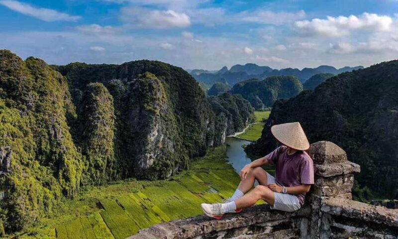from-ninh-binh-longest-day-trip-trang-an-mua-cave-lunch