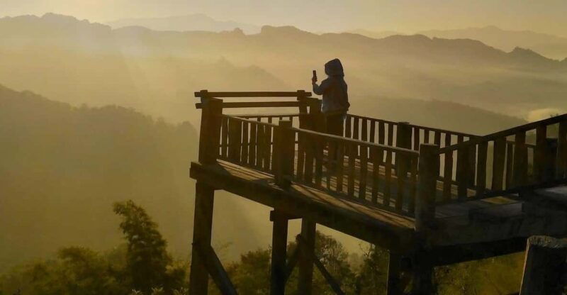 from-pai-sunrise-private-tour-jabo-viewpoint-nam-lod-cave