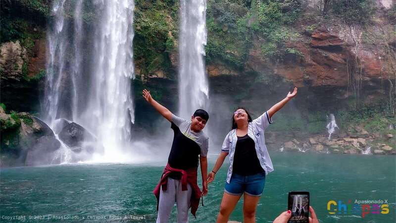 from-palenque-misol-ha-agua-azul-waterfalls-day-tour