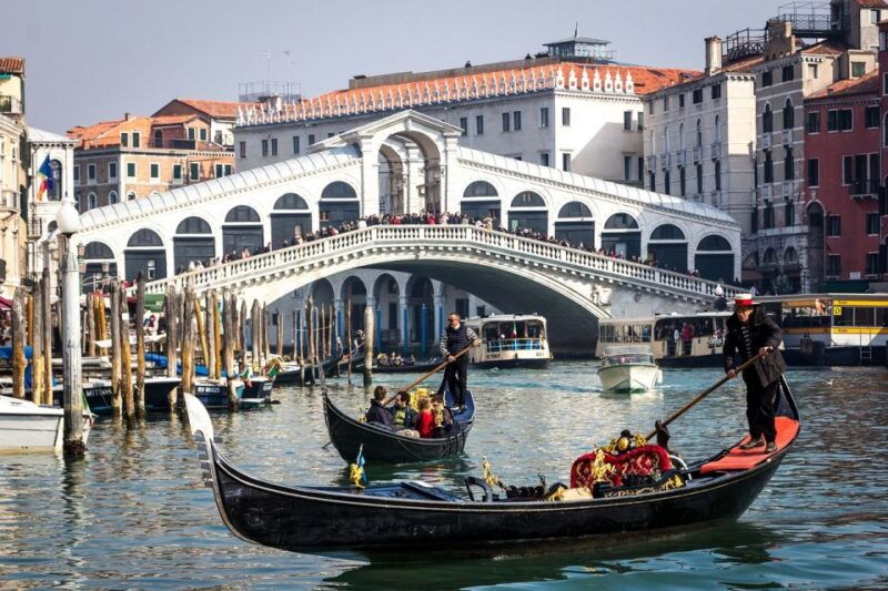 from-rome-venice-private-tour-by-lamborghini-with-gondola