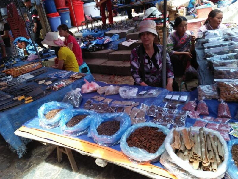 from-sa-pa-sunday-bac-ha-market-group-tour