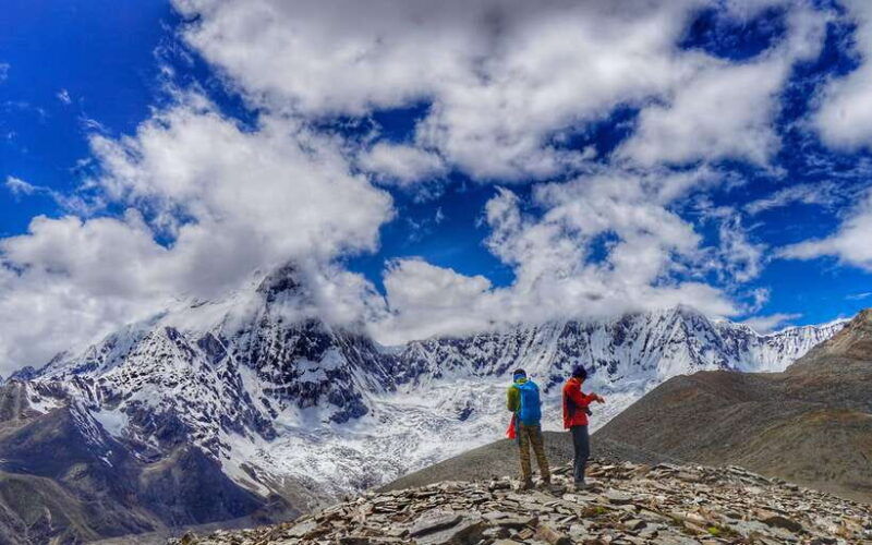 from-shangri-la-yubeng-village-4-day-hiking-adventure