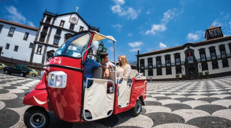 funchal-guided-old-town-tuk-tuk-tour-and-botanical-gardens