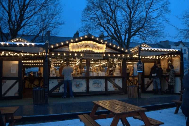 galway-christmas-market-and-city-highlights-walking-tour