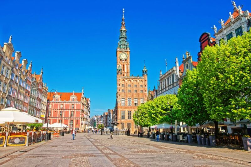 gdansk-city-highlights-guided-private-bike-tour