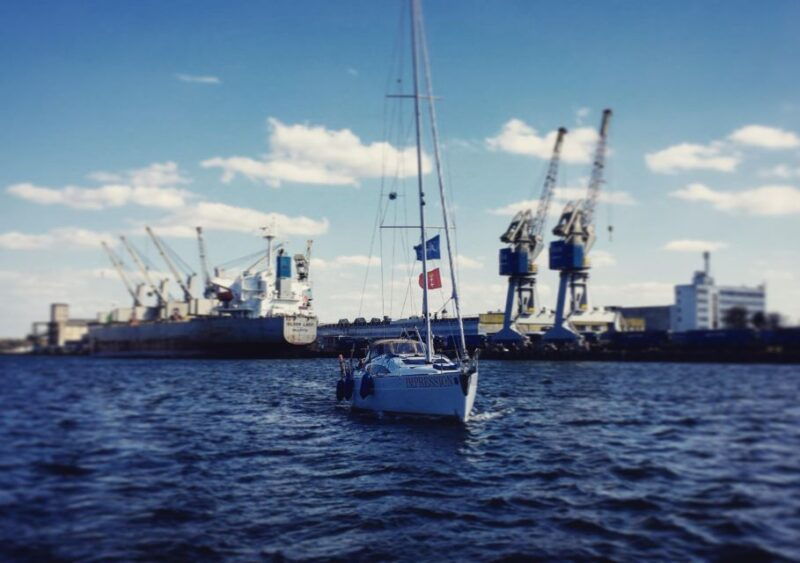 gdansk-motlawa-and-port-yacht-cruise-with-welcome-drink