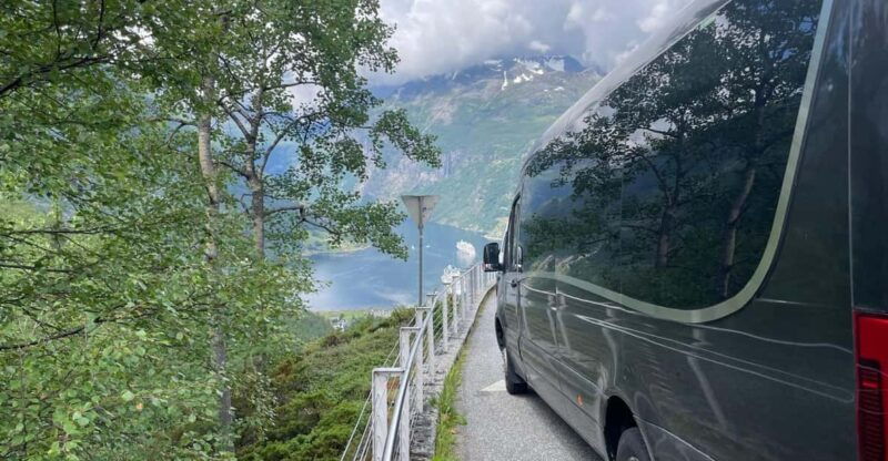 geiranger-dalsnibba-mini-bus-tour