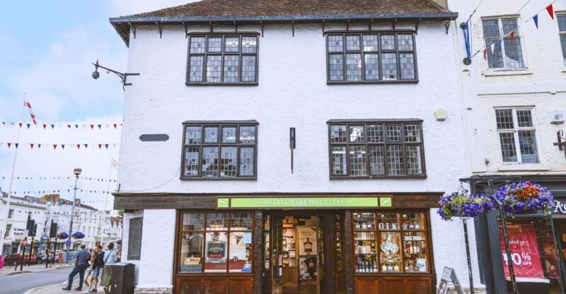 gin-tasting-for-two-at-judiths-shakespeare-distillery