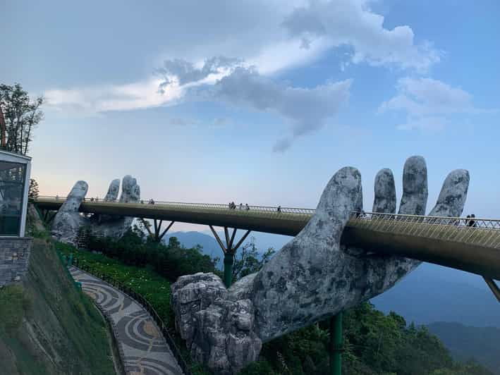 golden-bridge-ba-na-hills-tour-with-spanish-guide