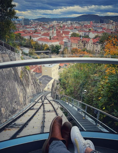 graz-funicular-ride-schlossberg-picnic-experience