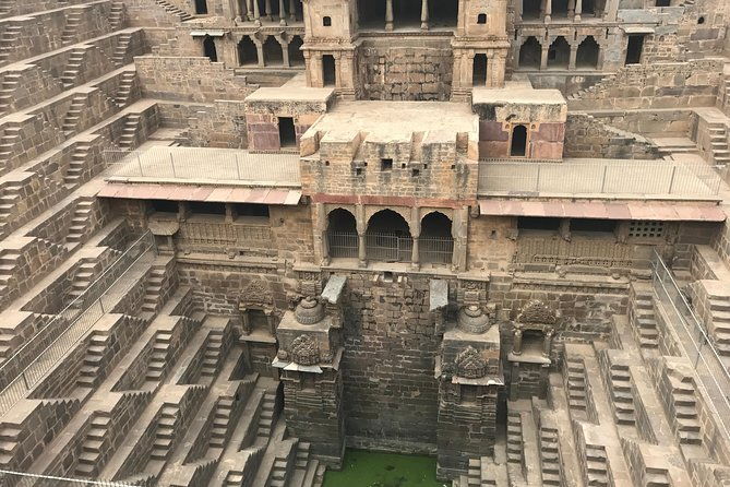 Guided Fatehpur Sikri & Abhaneri Tour From Agra To Jaipur By Car - Making a Quick Stop at Chand Baori Stepwell