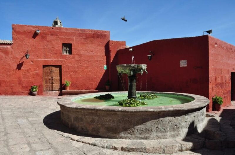 guided-tour-arequipa-and-santa-catalina-monastery
