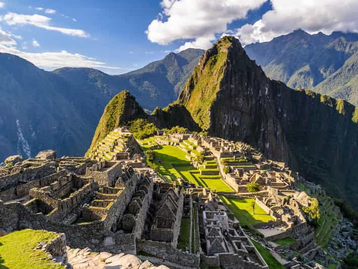 guided-tour-of-machu-picchu-from-aguas-calientes