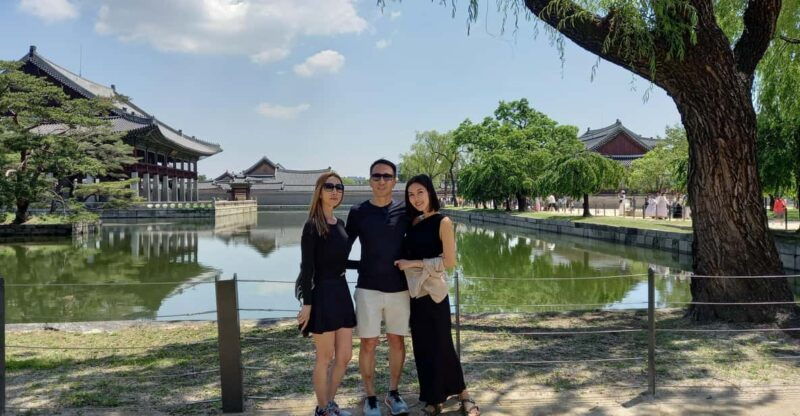 gyeongbokgung-folk-museum-bukchon-gwangjang-market