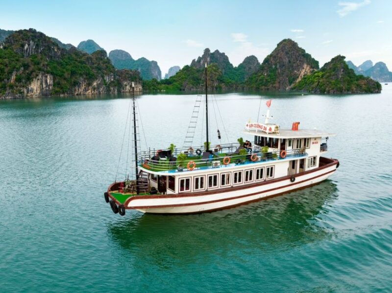 ha-long-surprise-cave-full-day-cruise-with-kayak-and-beach