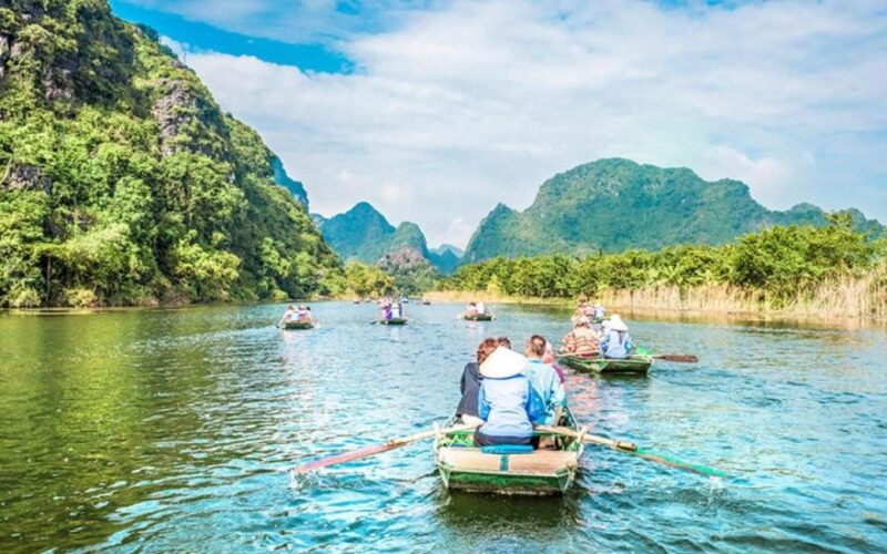 ha-noi-ninh-binh-trang-an-bai-dinh-mua-cave-full-day-tour