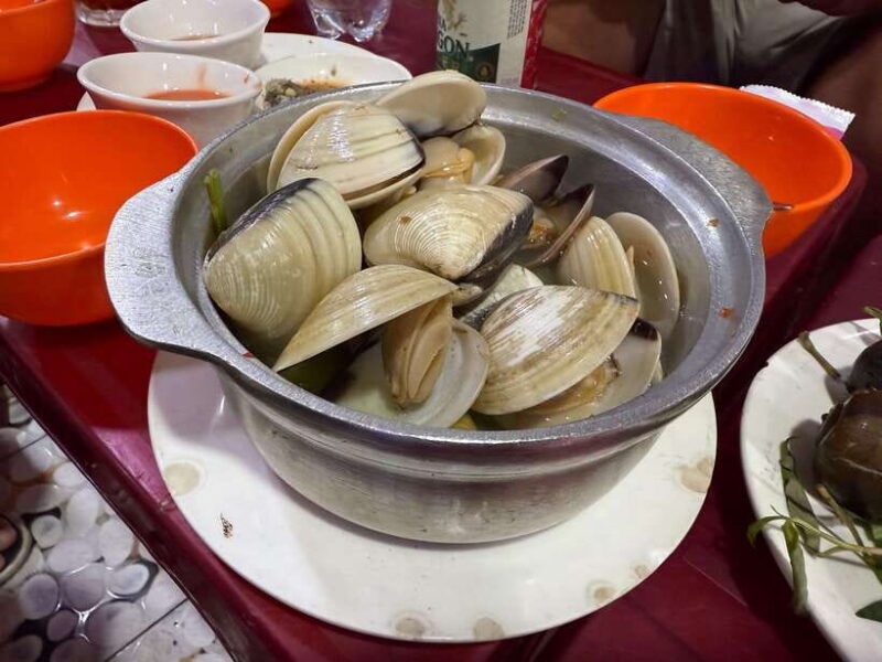 ha-noi-street-food-adventure-tour-with-local-students