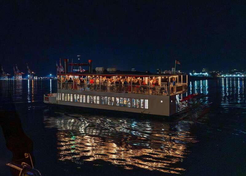 halifax-party-cruise-on-the-harbour-queen