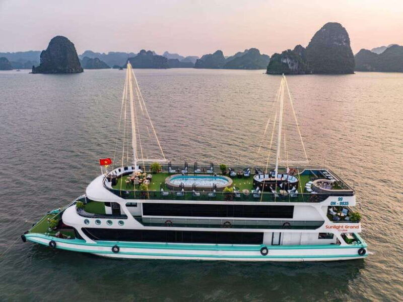 halong-bay-5-star-day-cruise-with-swimm-pool-buffet-kayak