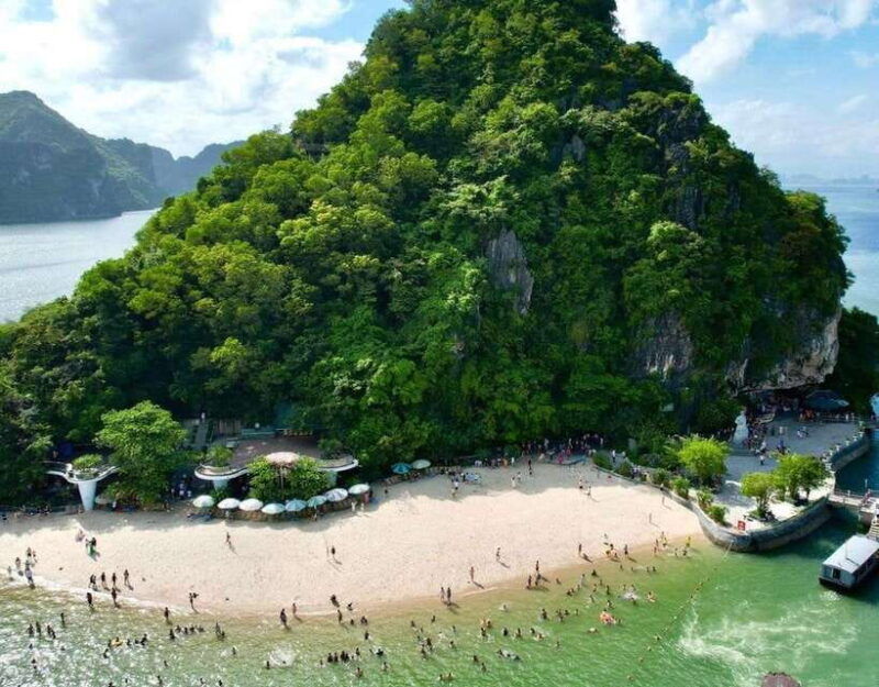 halong-full-day-cruise-kayak-cave-lunch-beach-island