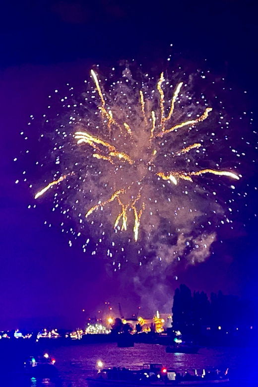 hamburg-new-years-eve-harbour-cruise