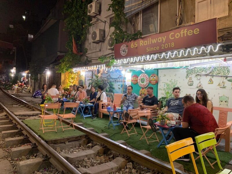 hanoi-artisan-coffee-making-class-with-train-street