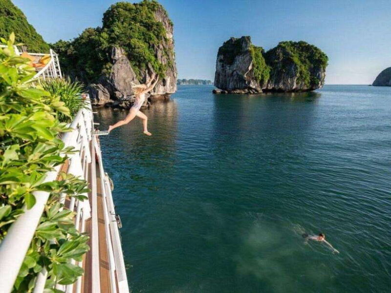 hanoi-lan-ha-bay-cat-ba-island-day-trip-on-luxury-cruise