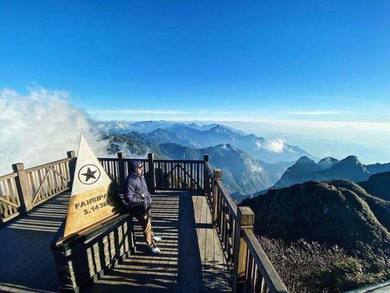 hanoi-sapa-3-days-glass-bridge-phansipan-cat-cat-village