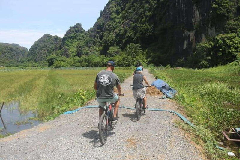 hanoi-to-ninh-binh-private-tour-hoa-lu-trang-an-mua-caves
