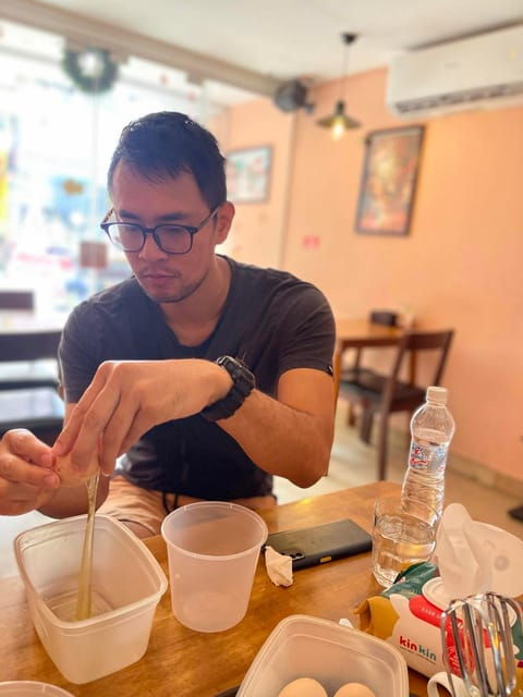 hcm-egg-coffee-class-with-local-instructor-snack