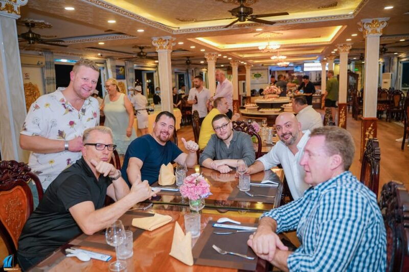 hcm-saigon-river-buffet-dinner-cruise-with-private-table