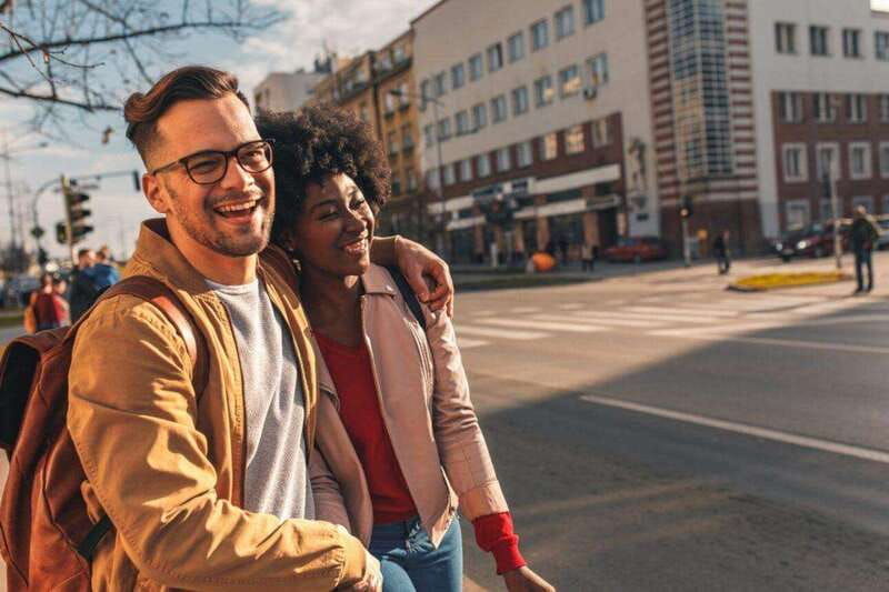 heartwarming-walking-tour-in-calgary-for-those-in-love