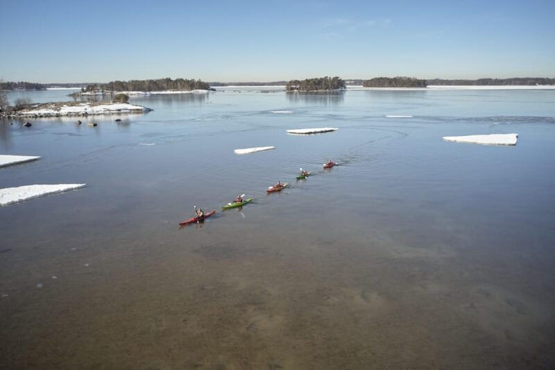 helsinki-winter-kayaking-in-eastern-helsinki-archipelago