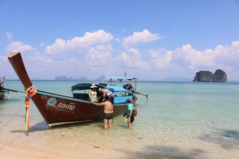 hidden-gems-4-islands-by-traditional-longtail-boat